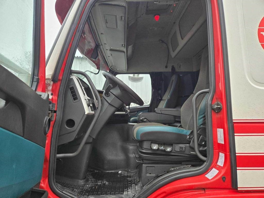 Camion fourgon Volvo FM370 4X2 SIDEOPENING: photos 6