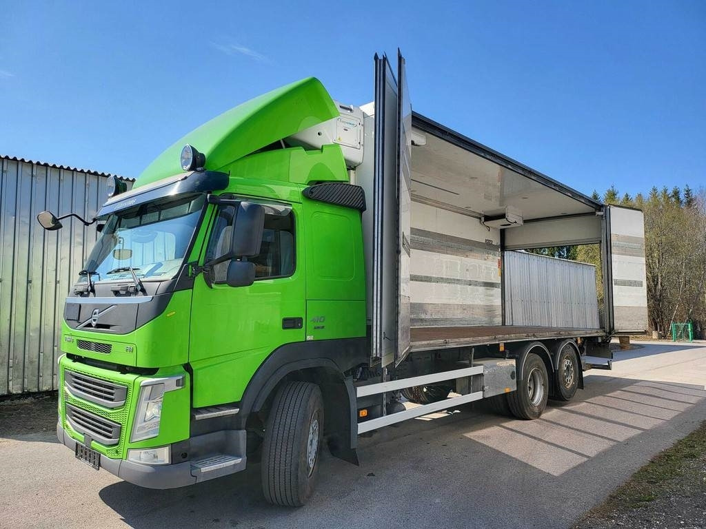 Volvo FM410 6X2 CARRIER SIDEOPENING - Camion frigorifique: photos 1 Volvo FM410 6X2 CARRIER SIDEOPENING - Camion frigorifique: photos 1