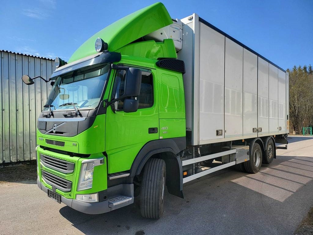 Volvo FM410 6X2 CARRIER SIDEOPENING - Camion frigorifique: photos 4 Volvo FM410 6X2 CARRIER SIDEOPENING - Camion frigorifique: photos 4