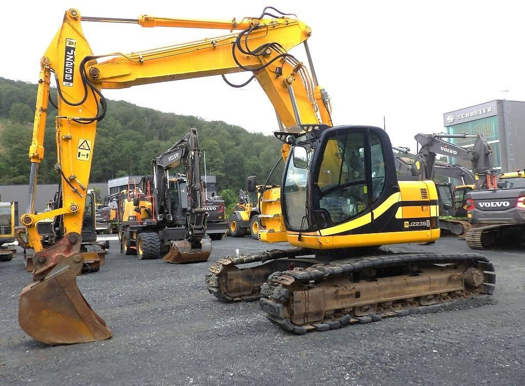 JCB JZ 235 LC - Pelle sur chenille: photos 1 JCB JZ 235 LC - Pelle sur chenille: photos 1