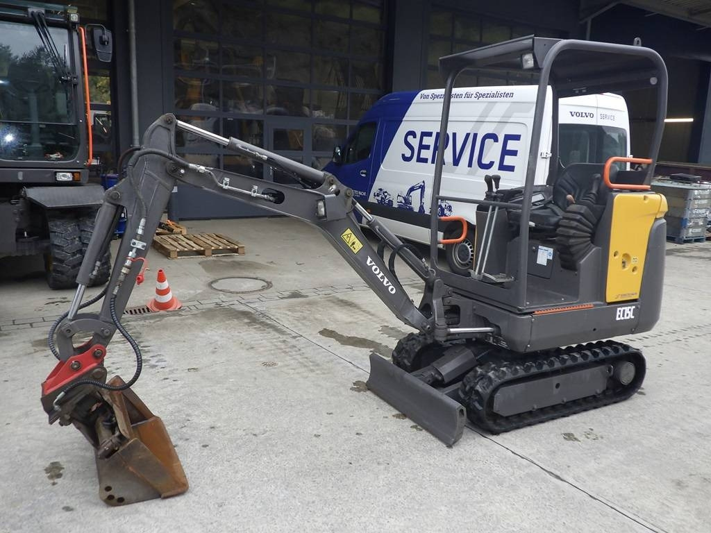Volvo EC 15 C - Mini pelle: photos 1 Volvo EC 15 C - Mini pelle: photos 1