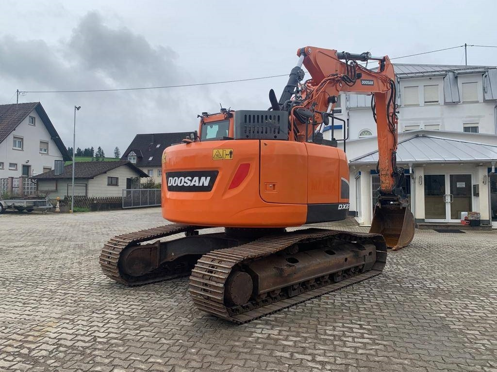 Doosan DX 235 LCR-5 - Pelle sur chenille: photos 5 Doosan DX 235 LCR-5 - Pelle sur chenille: photos 5