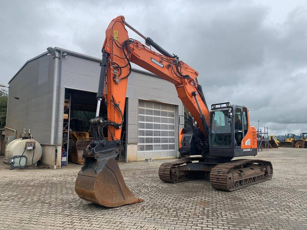 Doosan DX 235 LCR-5 - Pelle sur chenille: photos 1 Doosan DX 235 LCR-5 - Pelle sur chenille: photos 1