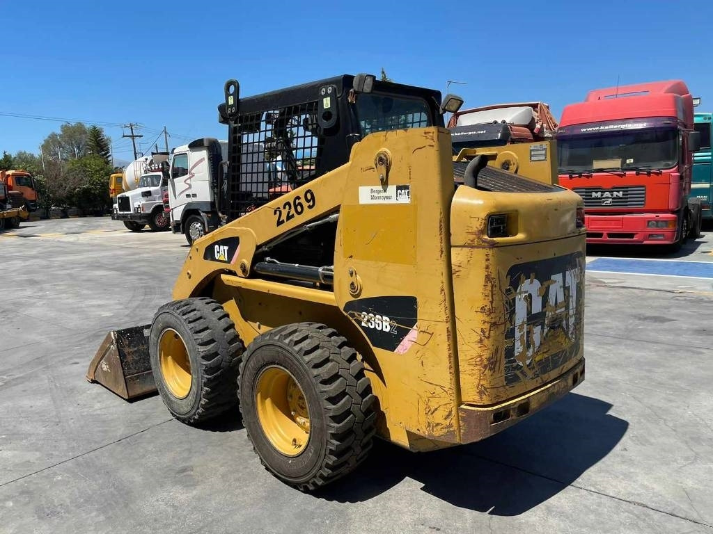 Mini chargeuse CAT 236 B: photos 13
