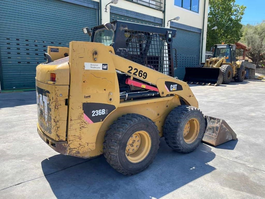 Mini chargeuse CAT 236 B: photos 21