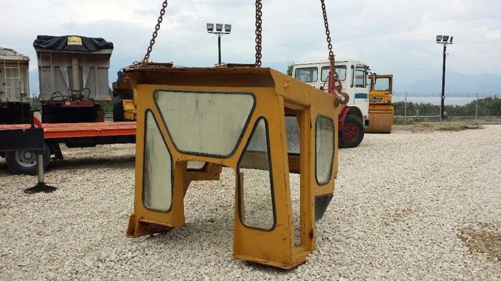 CAT Καμπίνα Caterpillar - Cabine pour Engins de chantier: photos 2 CAT Καμπίνα Caterpillar - Cabine pour Engins de chantier: photos 2