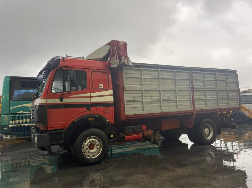 Camion benne Mercedes-Benz 1748: photos 12