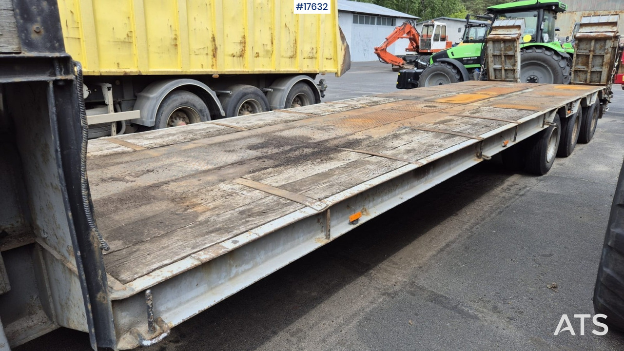 1990 ZREMB NS 300 - Semi-remorque surbaissé: photos 3 1990 ZREMB NS 300 - Semi-remorque surbaissé: photos 3