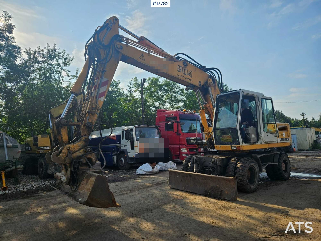 2002 Liebherr  A 904 - Pelle sur pneus: photos 5 2002 Liebherr  A 904 - Pelle sur pneus: photos 5