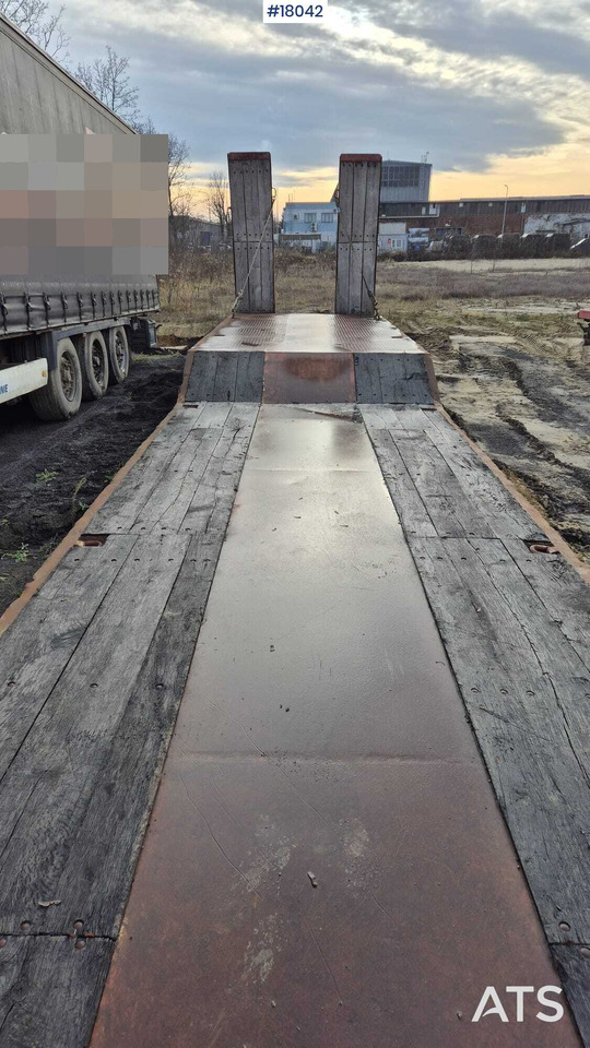 GOLDHOFER STZ TL4 low-bed semi-trailer (1997) - Semi-remorque surbaissé: photos 4 GOLDHOFER STZ TL4 low-bed semi-trailer (1997) - Semi-remorque surbaissé: photos 4