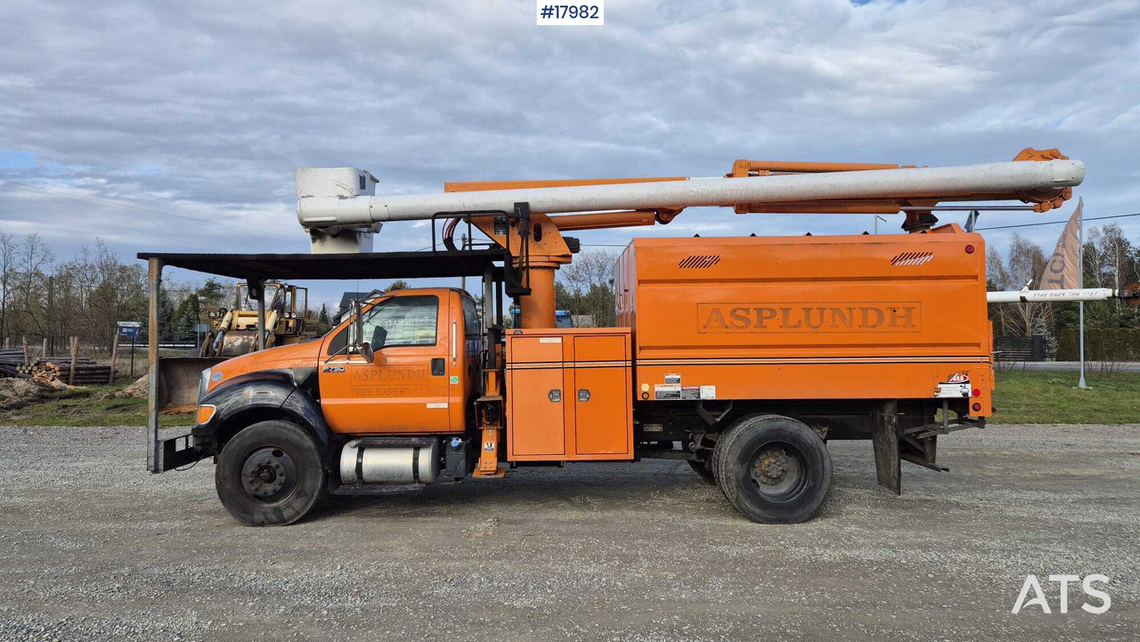 Lift for maintenance and assembly work FORD F750 (2013) - Camion avec nacelle: photos 4 Lift for maintenance and assembly work FORD F750 (2013) - Camion avec nacelle: photos 4