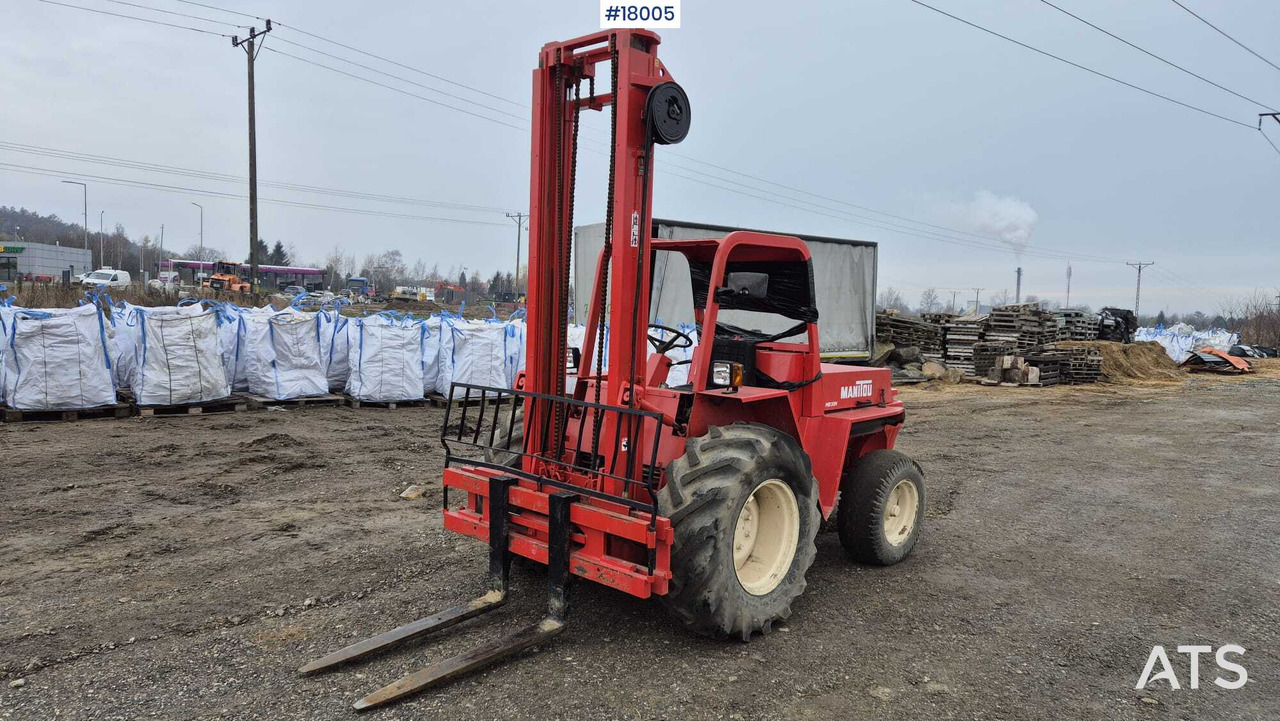 Rough terrain forklift MANITOU MB 30N (1993) - Chariot tout terrain: photos 3 Rough terrain forklift MANITOU MB 30N (1993) - Chariot tout terrain: photos 3