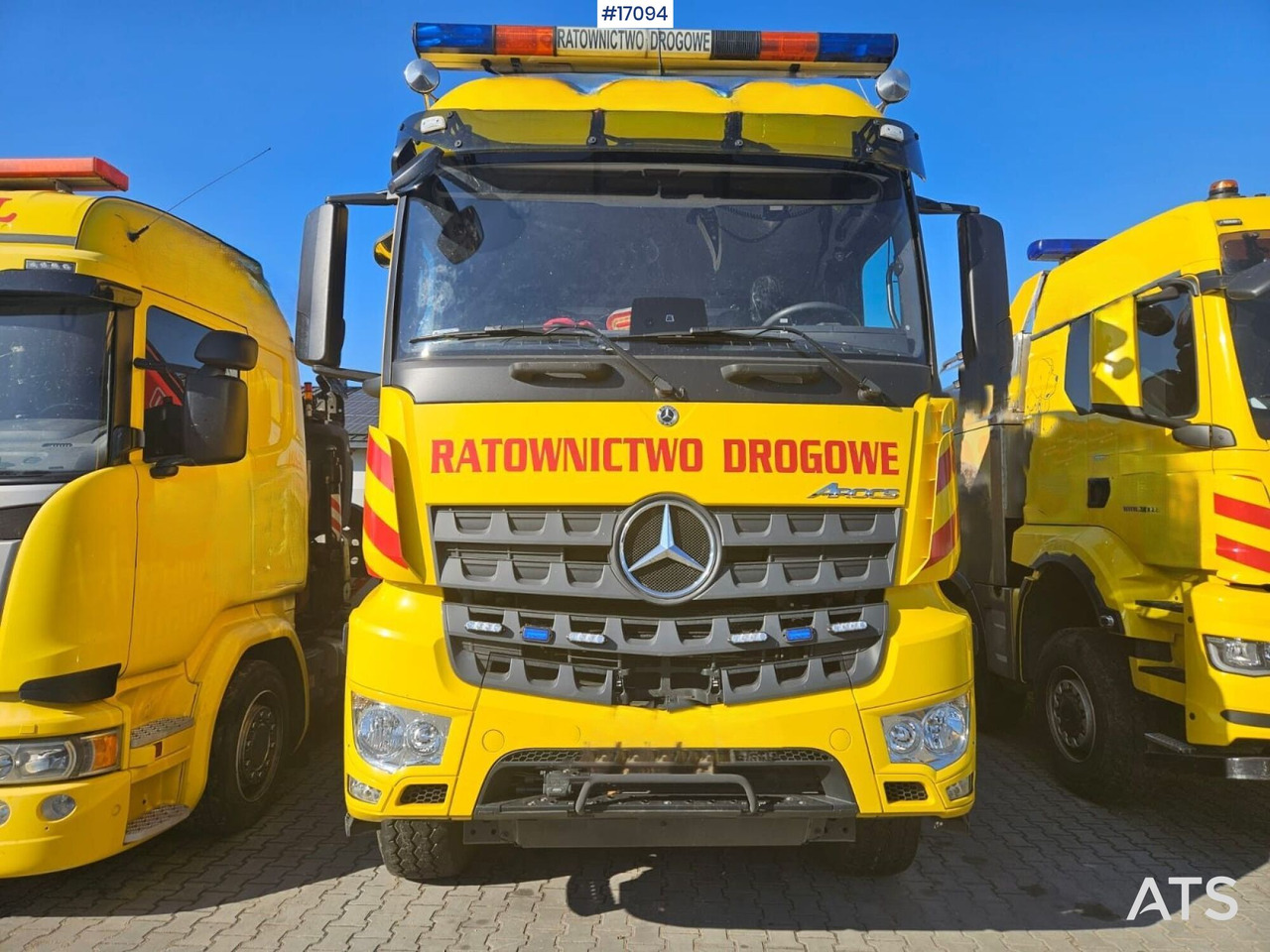 Specjalistyczny pojazd ratunkowy Mercedes Benz Arocs 4853 8x8 (2021) - Remorqueuse: photos 3 Specjalistyczny pojazd ratunkowy Mercedes Benz Arocs 4853 8x8 (2021) - Remorqueuse: photos 3