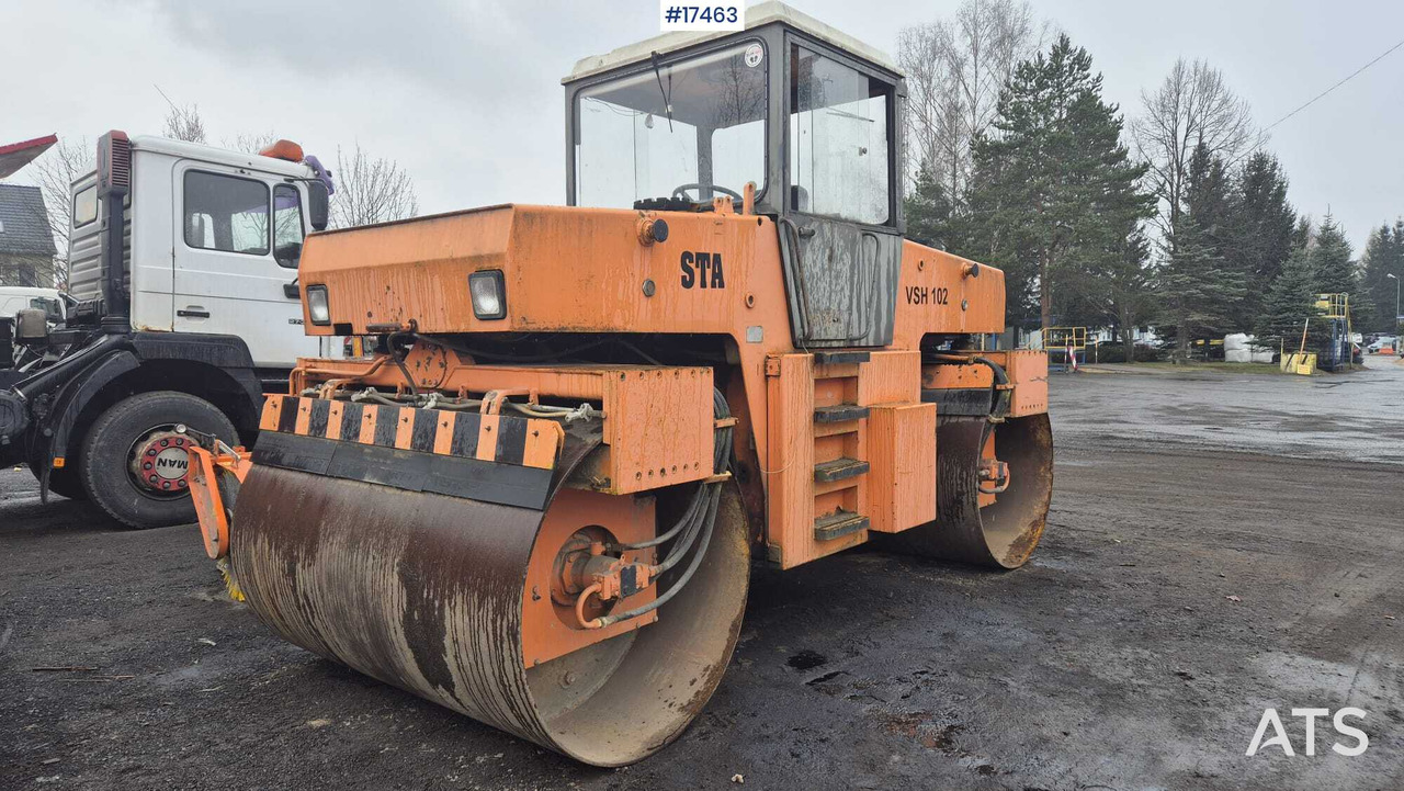 Tandem vibratory roller STAVOSTROJ VSH 102 (1997) - Rouleau compresseur: photos 1 Tandem vibratory roller STAVOSTROJ VSH 102 (1997) - Rouleau compresseur: photos 1