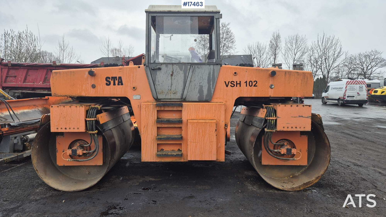 Tandem vibratory roller STAVOSTROJ VSH 102 (1997) - Rouleau compresseur: photos 3 Tandem vibratory roller STAVOSTROJ VSH 102 (1997) - Rouleau compresseur: photos 3