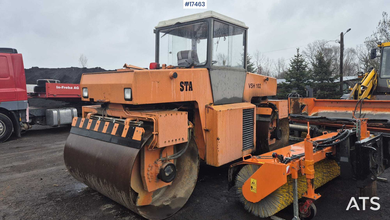 Tandem vibratory roller STAVOSTROJ VSH 102 (1997) - Rouleau compresseur: photos 4 Tandem vibratory roller STAVOSTROJ VSH 102 (1997) - Rouleau compresseur: photos 4