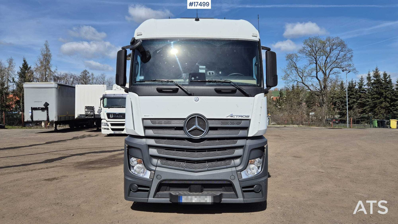 Truck tractor MERCEDES-BENZ ACTROS 1845 (2017) - Tracteur routier: photos 2 Truck tractor MERCEDES-BENZ ACTROS 1845 (2017) - Tracteur routier: photos 2
