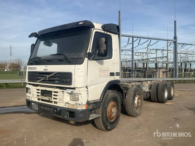 1999 Volvo FM8438B 8x4 Twin-Steer Cab and Chassis - Châssis cabine: photos 2 1999 Volvo FM8438B 8x4 Twin-Steer Cab and Chassis - Châssis cabine: photos 2