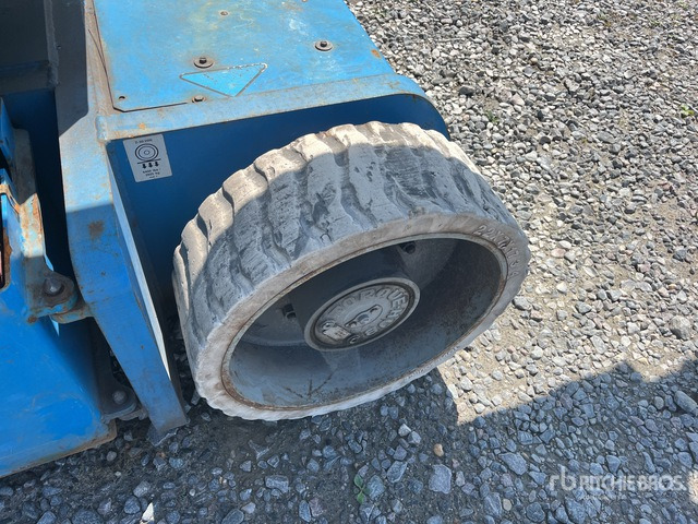 2007 Genie Z-30/20N 2WD Electric (Inoperable) Articulating Boom Lift - Nacelle articulée: photos 5 2007 Genie Z-30/20N 2WD Electric (Inoperable) Articulating Boom Lift - Nacelle articulée: photos 5