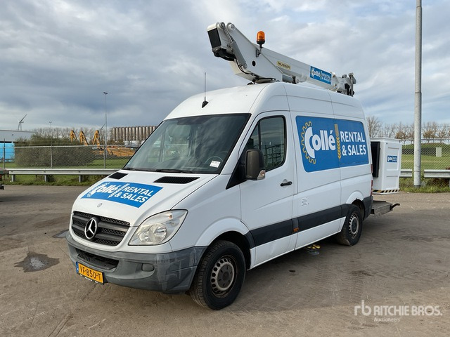 2013 Mercedes-Benz 2013 Danilift P130V Articulated ... Boom Truck - Camion avec nacelle: photos 2 2013 Mercedes-Benz 2013 Danilift P130V Articulated ... Boom Truck - Camion avec nacelle: photos 2