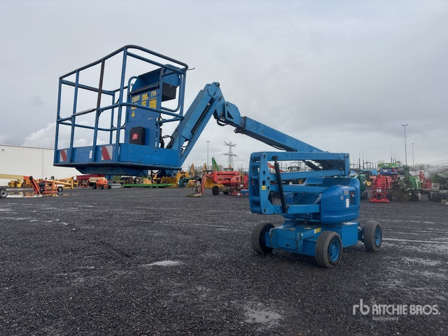 2015 Genie Z-45/25 2WD Electric Articulating Boom Lift - Nacelle articulée: photos 3 2015 Genie Z-45/25 2WD Electric Articulating Boom Lift - Nacelle articulée: photos 3