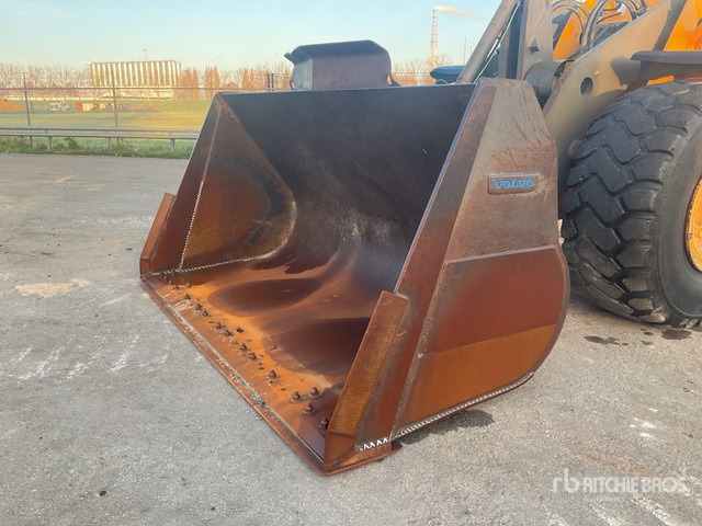 2015 Volvo L180H Wheel Loader - Chargeuse sur pneus: photos 5 2015 Volvo L180H Wheel Loader - Chargeuse sur pneus: photos 5