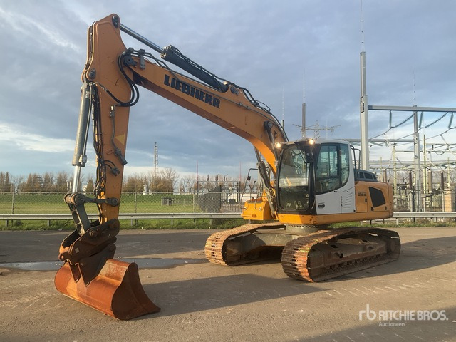 2016 Liebherr R922LC Rupsgraafmachine - Pelle sur chenille: photos 1 2016 Liebherr R922LC Rupsgraafmachine - Pelle sur chenille: photos 1