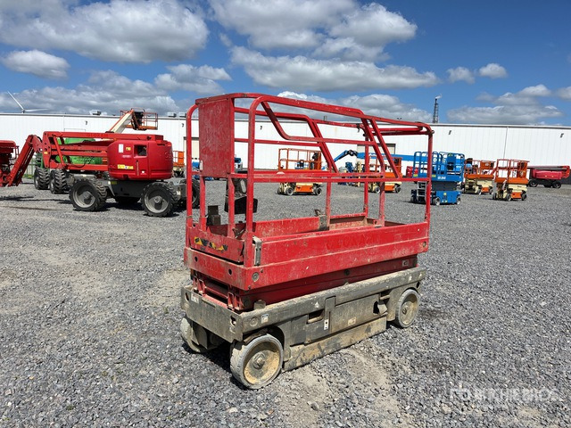2017 Haulotte Compact 8 (Inoperable) Scissor Lift - Nacelle ciseaux: photos 2 2017 Haulotte Compact 8 (Inoperable) Scissor Lift - Nacelle ciseaux: photos 2