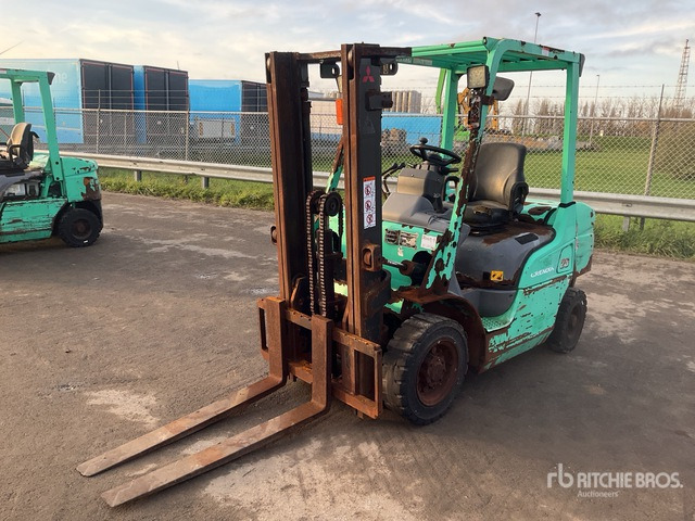 2017 Mitsubishi FD25NT 2500 kg (Inoperable) Forklift - Chariot élévateur diesel: photos 1 2017 Mitsubishi FD25NT 2500 kg (Inoperable) Forklift - Chariot élévateur diesel: photos 1