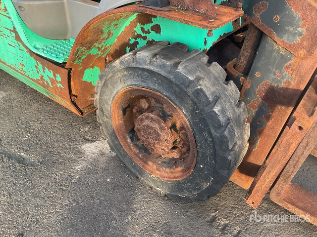 2017 Mitsubishi FD25NT 2500 kg (Inoperable) Forklift - Chariot élévateur diesel: photos 5 2017 Mitsubishi FD25NT 2500 kg (Inoperable) Forklift - Chariot élévateur diesel: photos 5