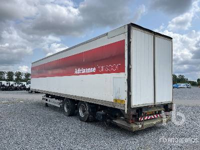 VAN HOOL 2B2001 T/A - Semi-remorque rideaux coulissants: photos 2 VAN HOOL 2B2001 T/A - Semi-remorque rideaux coulissants: photos 2