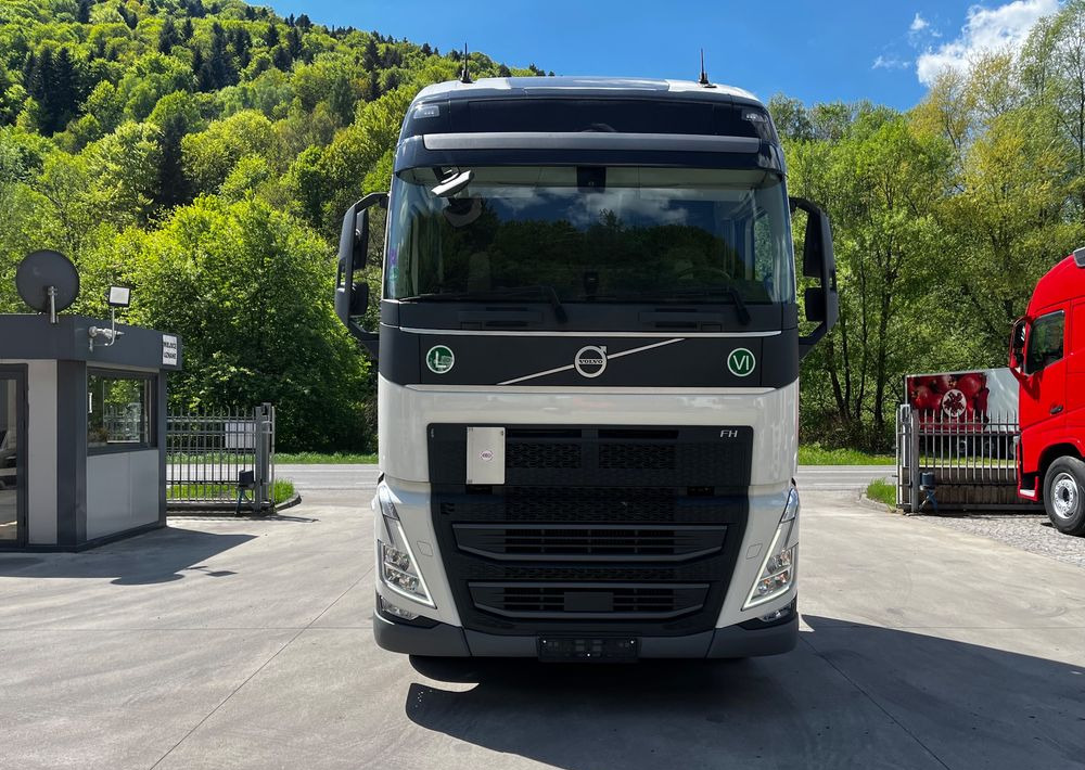 Volvo FH 500 EURO 6 // Standard // 2024 Rok // Parkclima // Globe XL // Skóry // Joystick // - Tracteur routier: photos 3 Volvo FH 500 EURO 6 // Standard // 2024 Rok // Parkclima // Globe XL // Skóry // Joystick // - Tracteur routier: photos 3