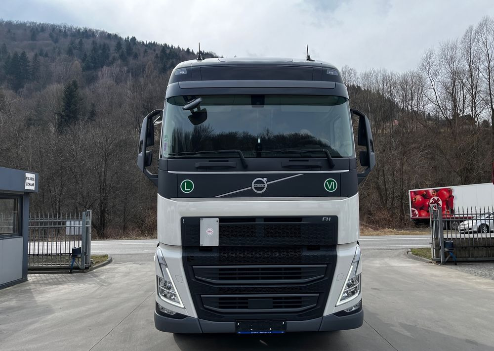 Volvo FH 500 EURO 6 // Standard // 2024 Rok // Parkclima // Globe XL // Skóry // Joystick // - Tracteur routier: photos 2 Volvo FH 500 EURO 6 // Standard // 2024 Rok // Parkclima // Globe XL // Skóry // Joystick // - Tracteur routier: photos 2