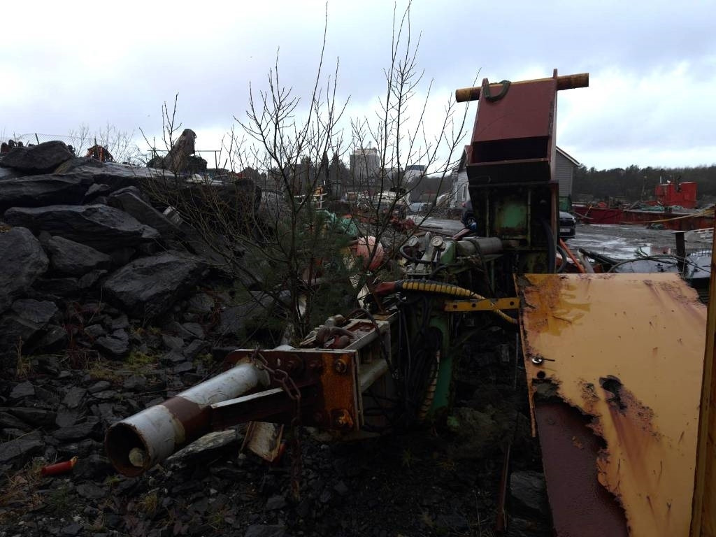 Montabert X- Tend HC 109 hammer - Autre matériel: photos 4 Montabert X- Tend HC 109 hammer - Autre matériel: photos 4