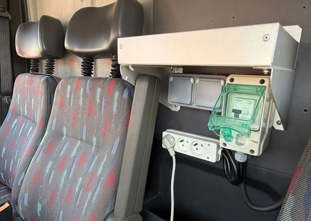 Camion de pompier, Camion avec nacelle Iveco Eurocargo 130E24: photos 19 Camion de pompier, Camion avec nacelle Iveco Eurocargo 130E24: photos 19