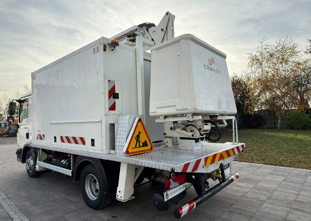 MAN TGL 12.250 - Camion avec nacelle: photos 3 MAN TGL 12.250 - Camion avec nacelle: photos 3