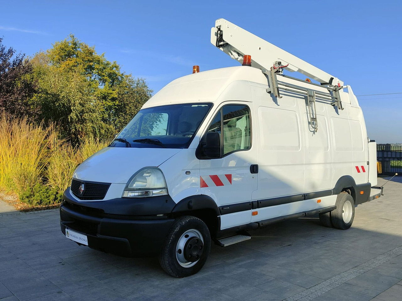 Renault Mascott 3.0 - Camion avec nacelle: photos 3 Renault Mascott 3.0 - Camion avec nacelle: photos 3