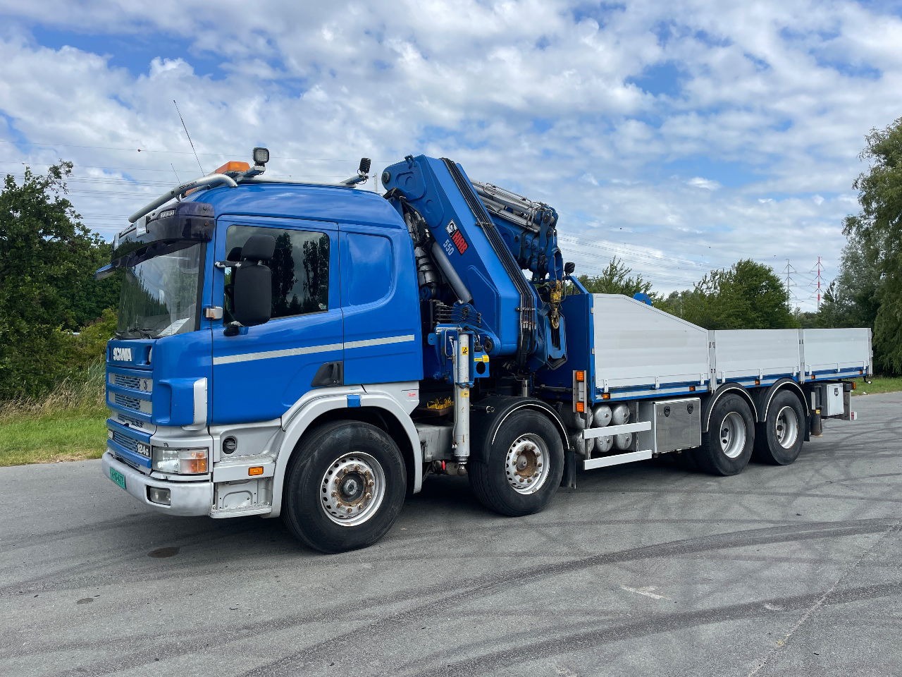Scania P124-400 124 with hiab 550 crane with jib, excellent condition - Camion grue: photos 3 Scania P124-400 124 with hiab 550 crane with jib, excellent condition - Camion grue: photos 3
