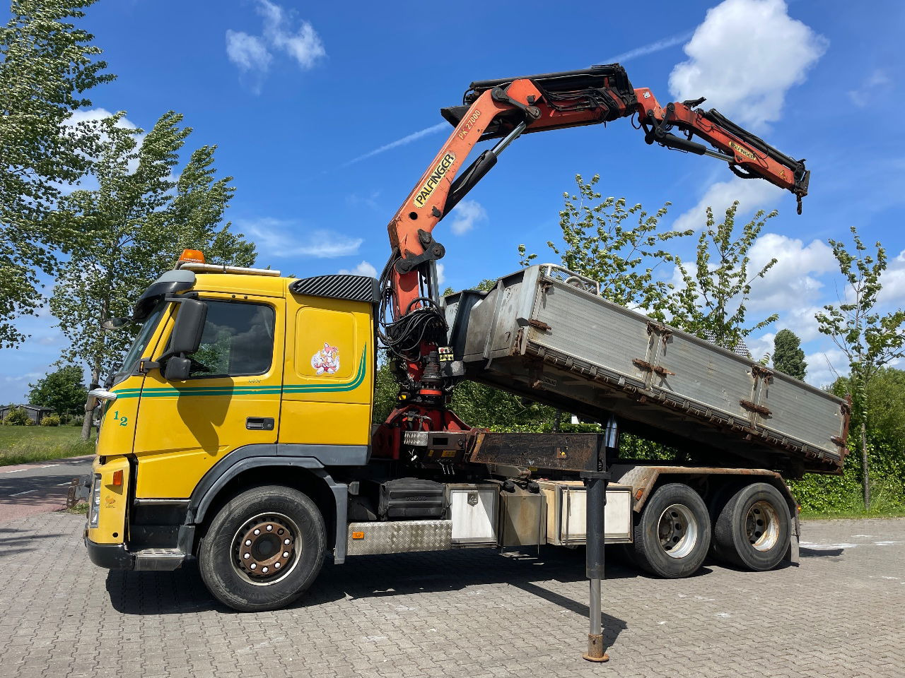 Volvo FM 12.380 .380 with Palfinger PK27000 with jib and tipper box - Camion benne, Camion grue: photos 1 Volvo FM 12.380 .380 with Palfinger PK27000 with jib and tipper box - Camion benne, Camion grue: photos 1