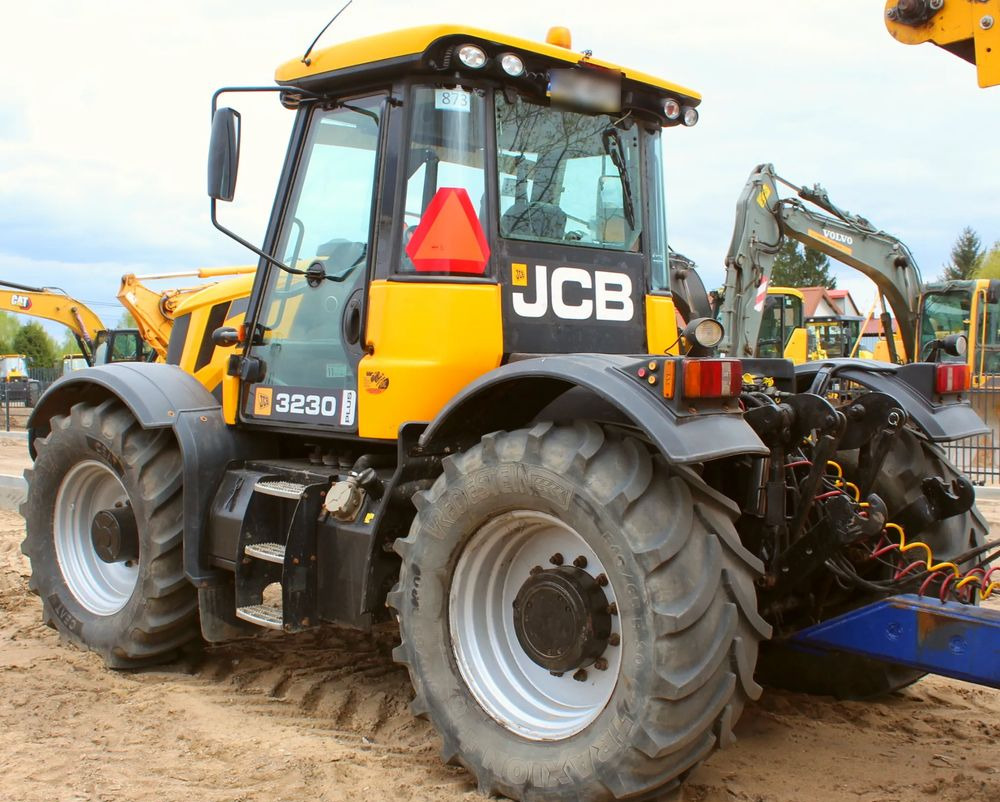 JCB Fastrac 3230 Plus - Tracteur agricole: photos 5 JCB Fastrac 3230 Plus - Tracteur agricole: photos 5