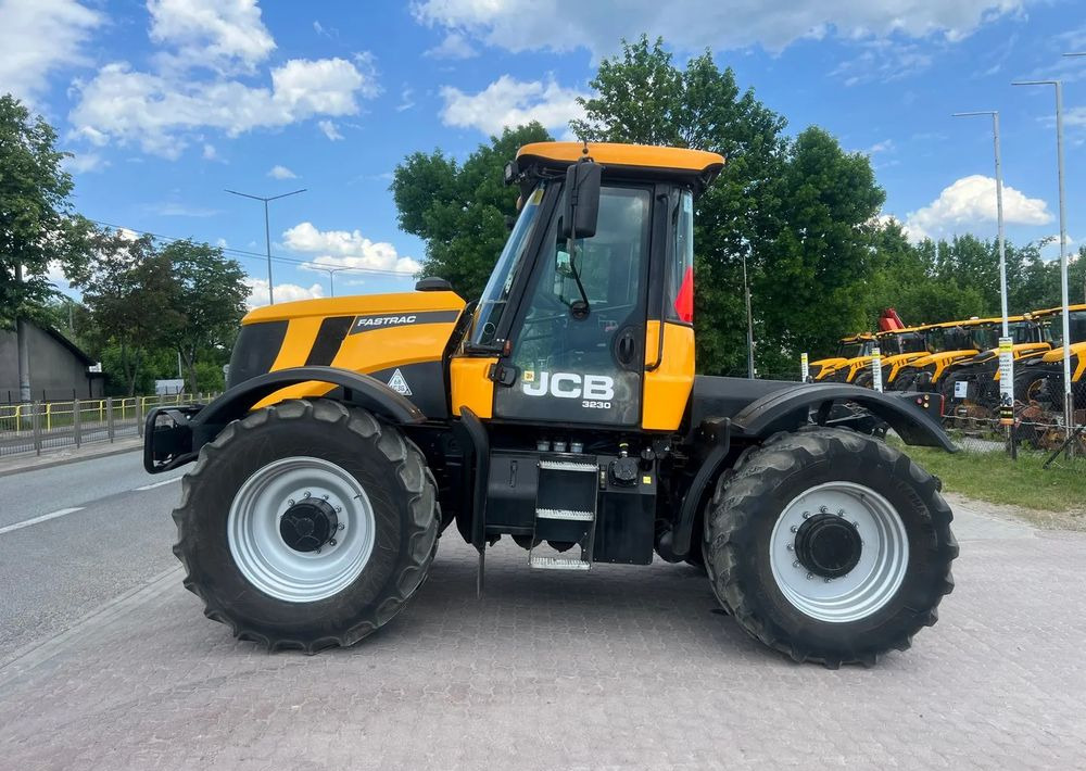 JCB Fastrac 3230 - Tracteur agricole: photos 2 JCB Fastrac 3230 - Tracteur agricole: photos 2