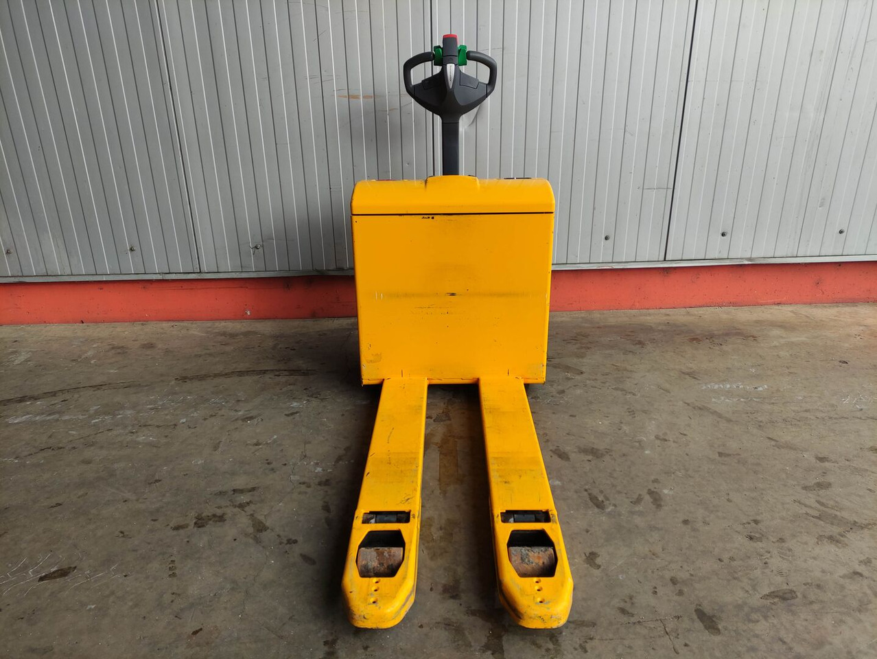 Jungheinrich EJE 116 - Transpalette: photos 3 Jungheinrich EJE 116 - Transpalette: photos 3