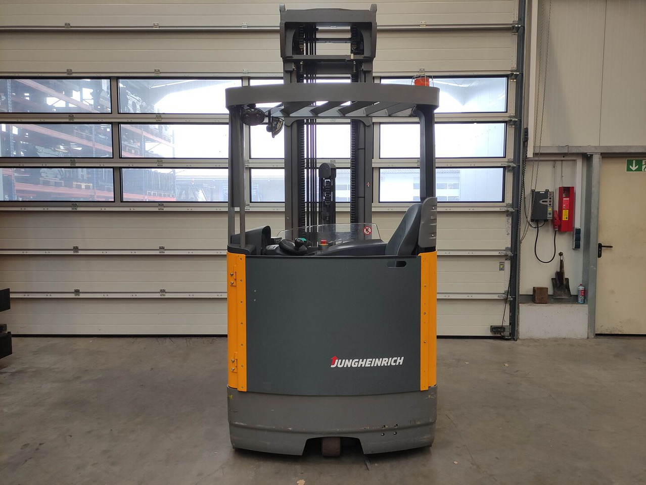 Jungheinrich ETV 216 - Chariot à mât rétractable: photos 4 Jungheinrich ETV 216 - Chariot à mât rétractable: photos 4