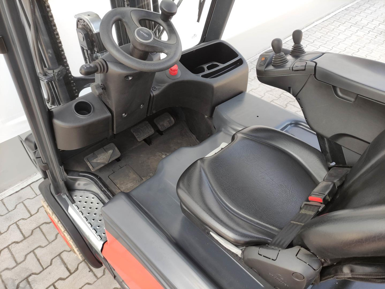 Linde E20PH-02-EVO-386 - Chariot élévateur électrique: photos 5 Linde E20PH-02-EVO-386 - Chariot élévateur électrique: photos 5