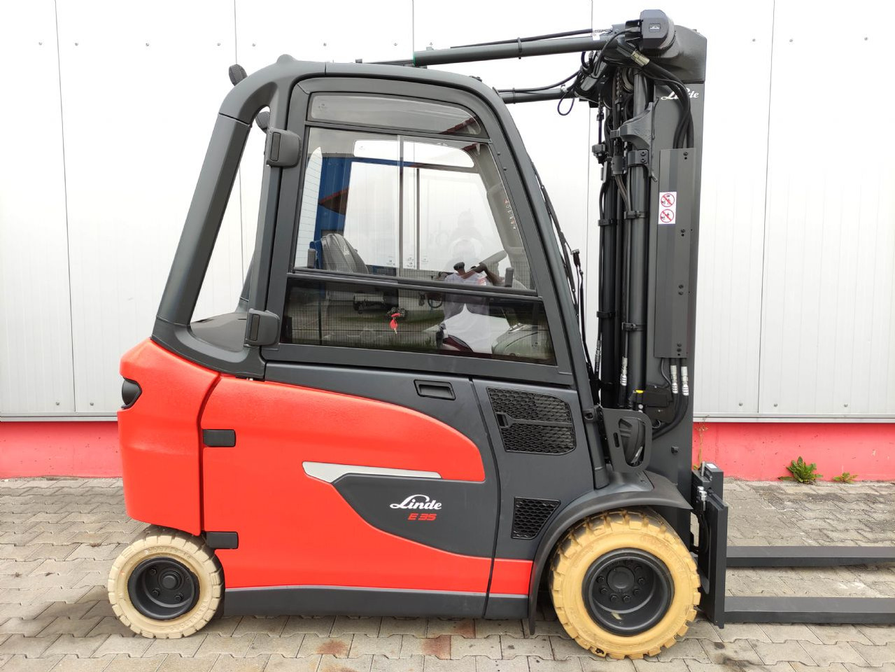 Linde E35HL-01-1252 *Batterie NEU* - Chariot élévateur électrique: photos 2 Linde E35HL-01-1252 *Batterie NEU* - Chariot élévateur électrique: photos 2