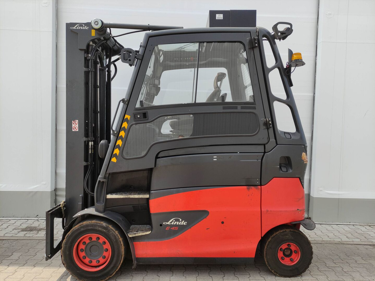 Linde E45HL-01-/600-388 - Chariot élévateur électrique: photos 1 Linde E45HL-01-/600-388 - Chariot élévateur électrique: photos 1