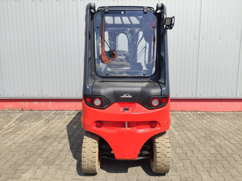 Linde E50HL-01-388 - Chariot élévateur électrique: photos 4 Linde E50HL-01-388 - Chariot élévateur électrique: photos 4