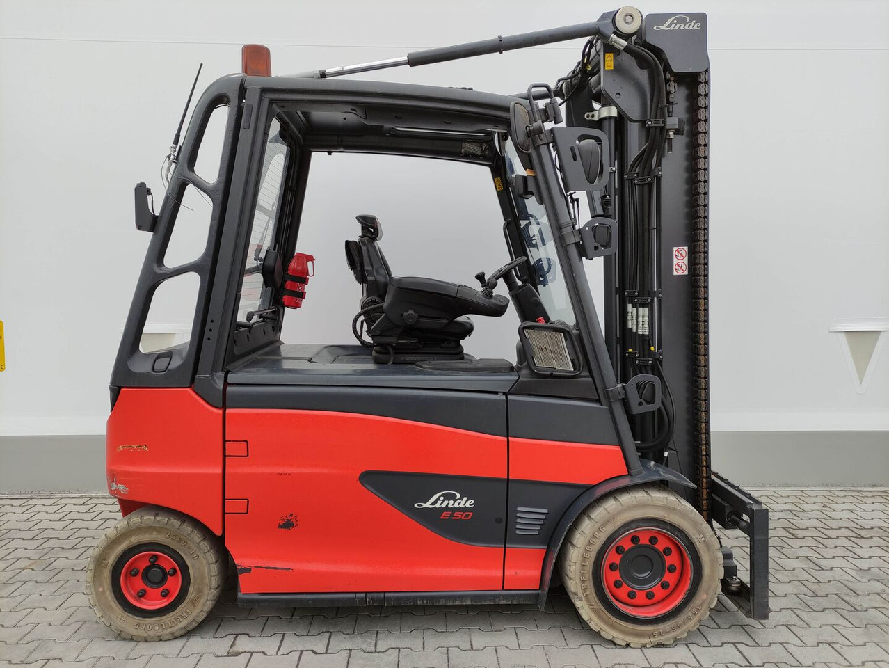 Linde E50HL-01-388 - Chariot élévateur électrique: photos 2 Linde E50HL-01-388 - Chariot élévateur électrique: photos 2