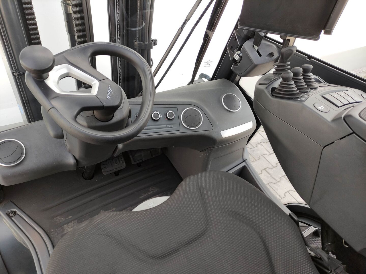 Linde H35D-01-120 (LACK NEU) - Chariot élévateur diesel: photos 5 Linde H35D-01-120 (LACK NEU) - Chariot élévateur diesel: photos 5