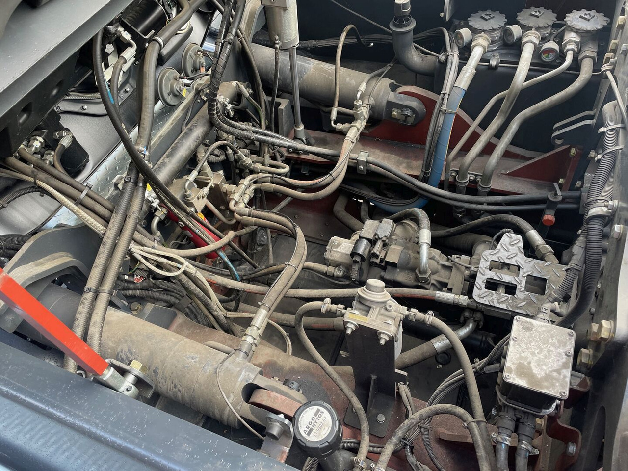 Linde HT160DS-1411 - Chariot élévateur diesel: photos 2 Linde HT160DS-1411 - Chariot élévateur diesel: photos 2